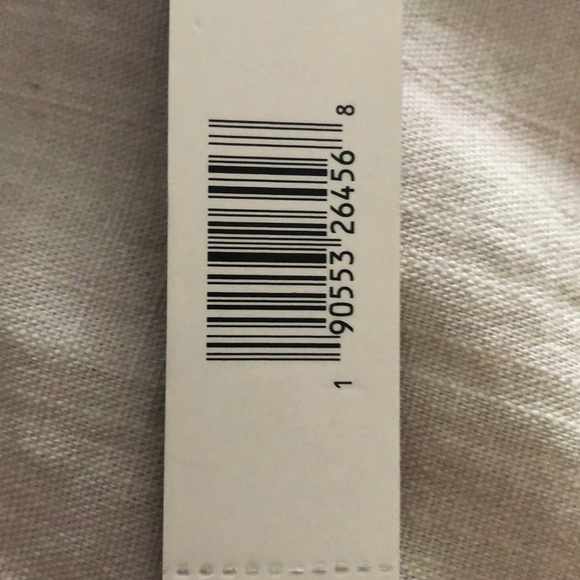 New, size M, Tahari blouse - Picture 10 of 10